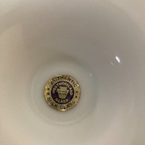 Vintage Milk Glass Pitcher Westmoreland 9" Vines Grape - Picture 6 of 6